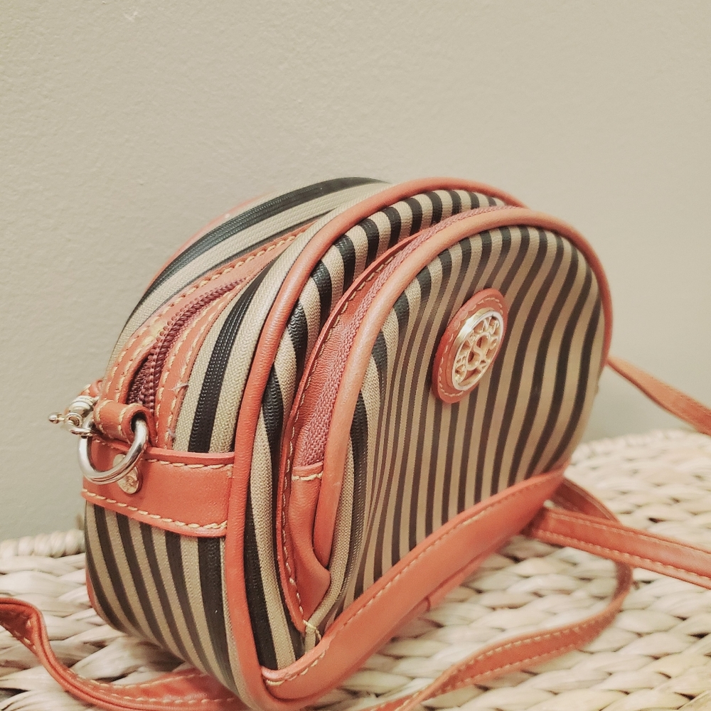 Chenson small crossbody bag rare - Picture 5 of 11